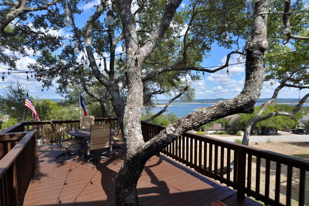 785 Lake Forest, Canyon Lake