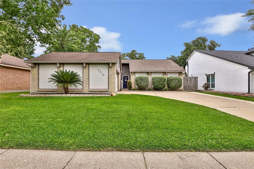 7319 Blanco Pines Drive, Humble