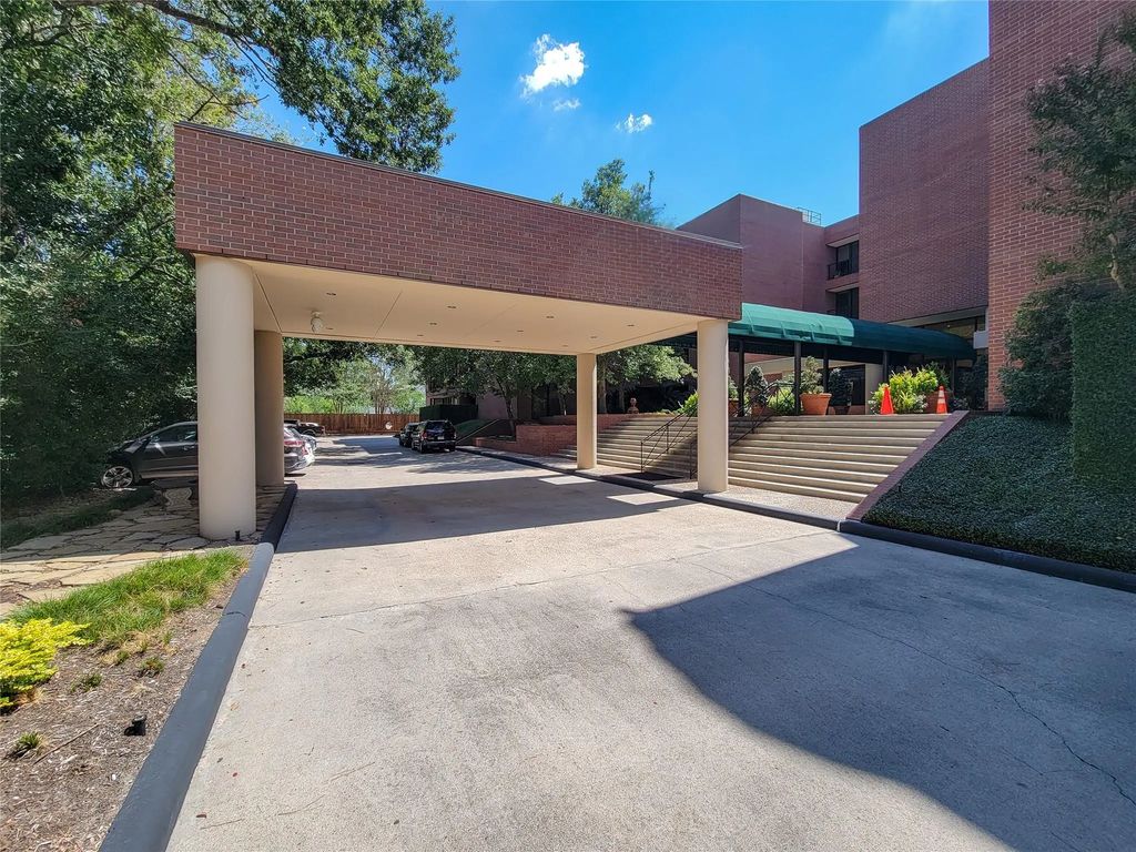 9333 Memorial Drive 414, Houston