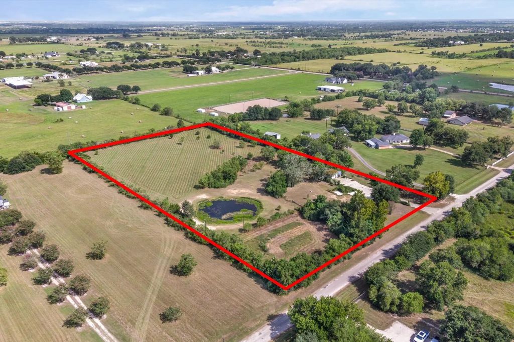 18106 Domino Road, Waller