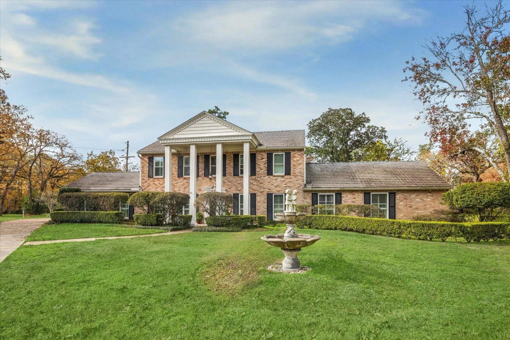 660 Louisiana Park, Conroe