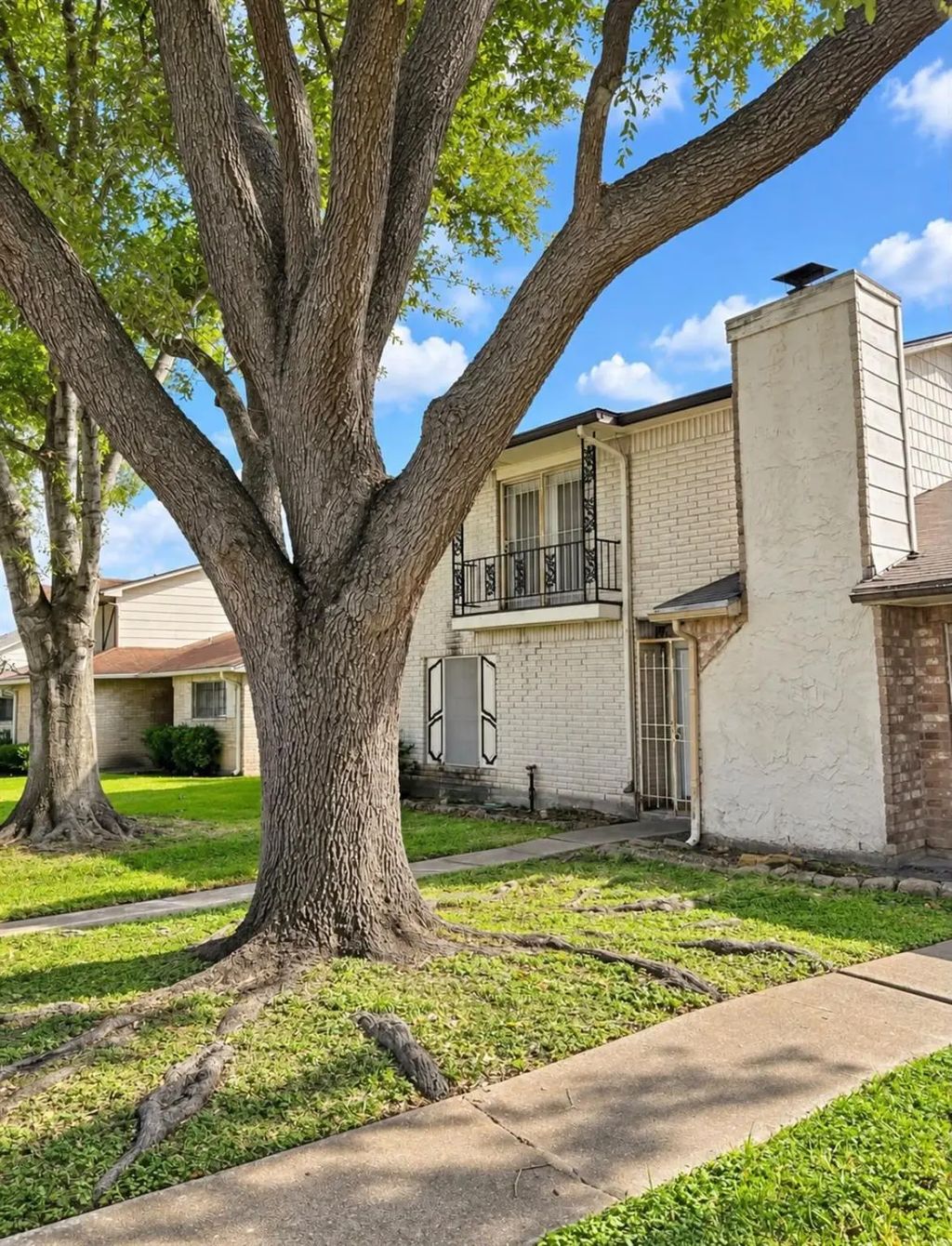 13115 Clarewood Drive, Houston