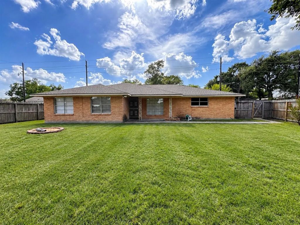 5523 Sweetbay Lane, Houston