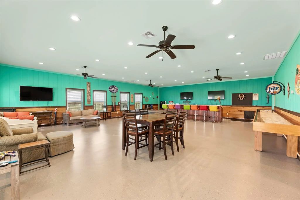 742 Bay Drive, Palacios