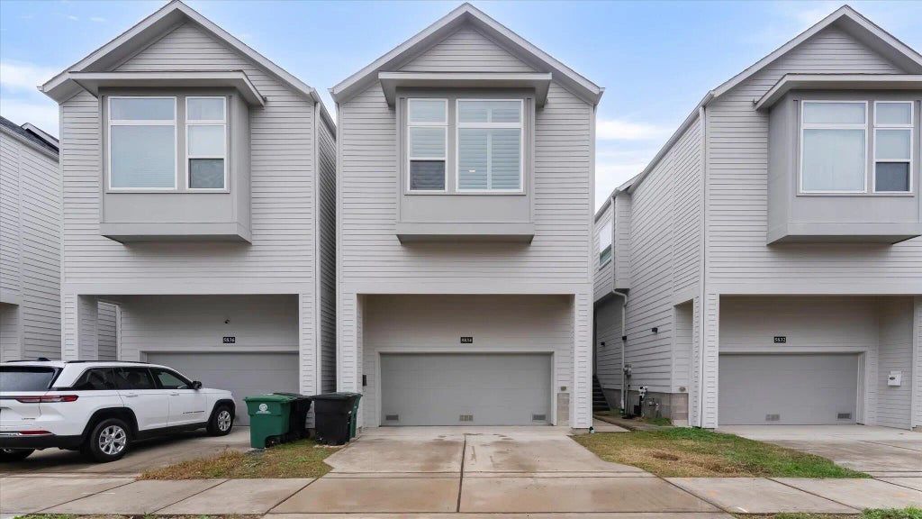 5834 Kiam Street, Houston