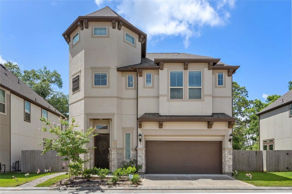 927 S Lacey Garden Loop, Houston