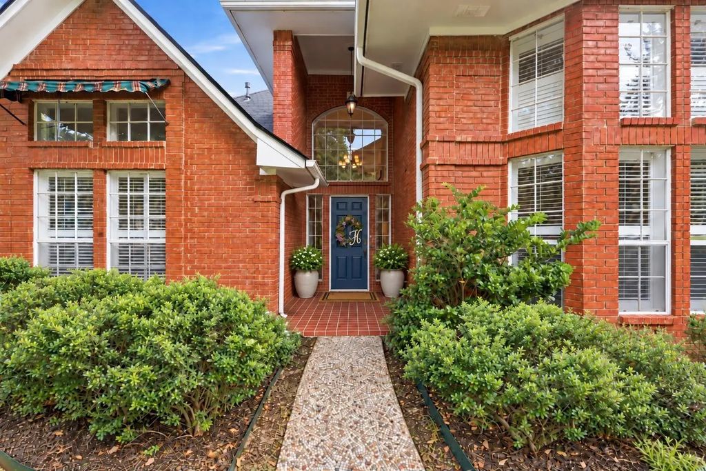 8707 Redwood Street, College Station