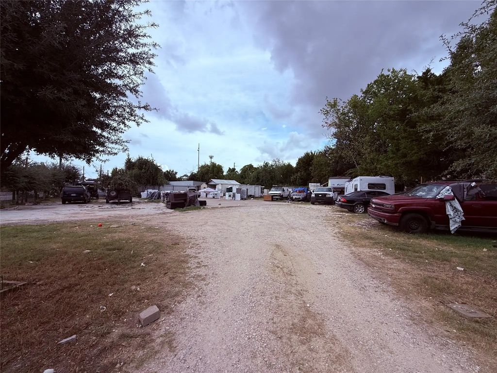 7921 W Montgomery Road, Houston