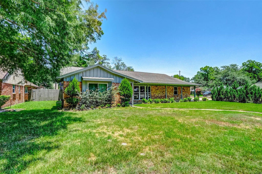 1202 Shadeland Drive, Houston
