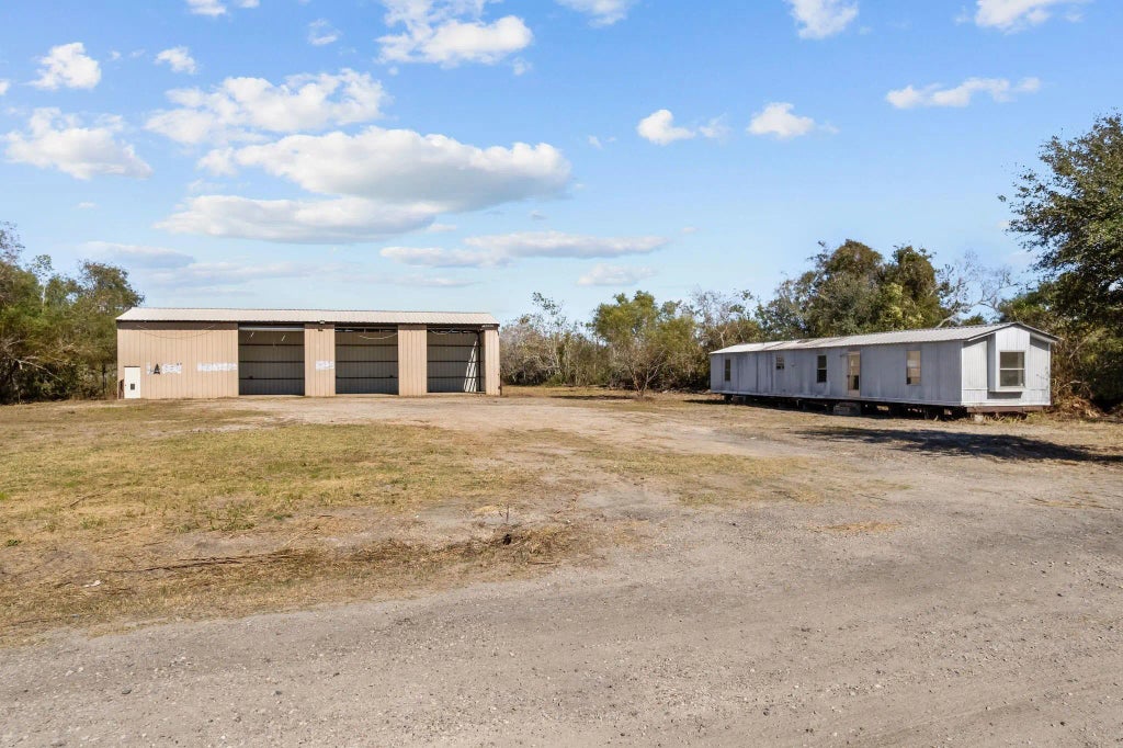 5793 Pearson Road, Santa Fe