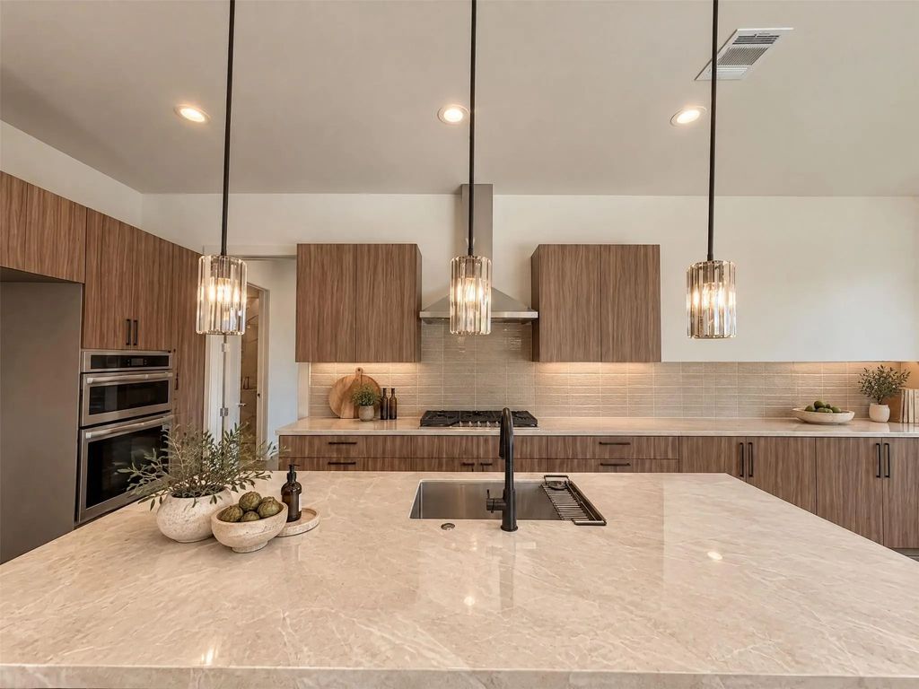 11602 Royal Parkside Place, Houston