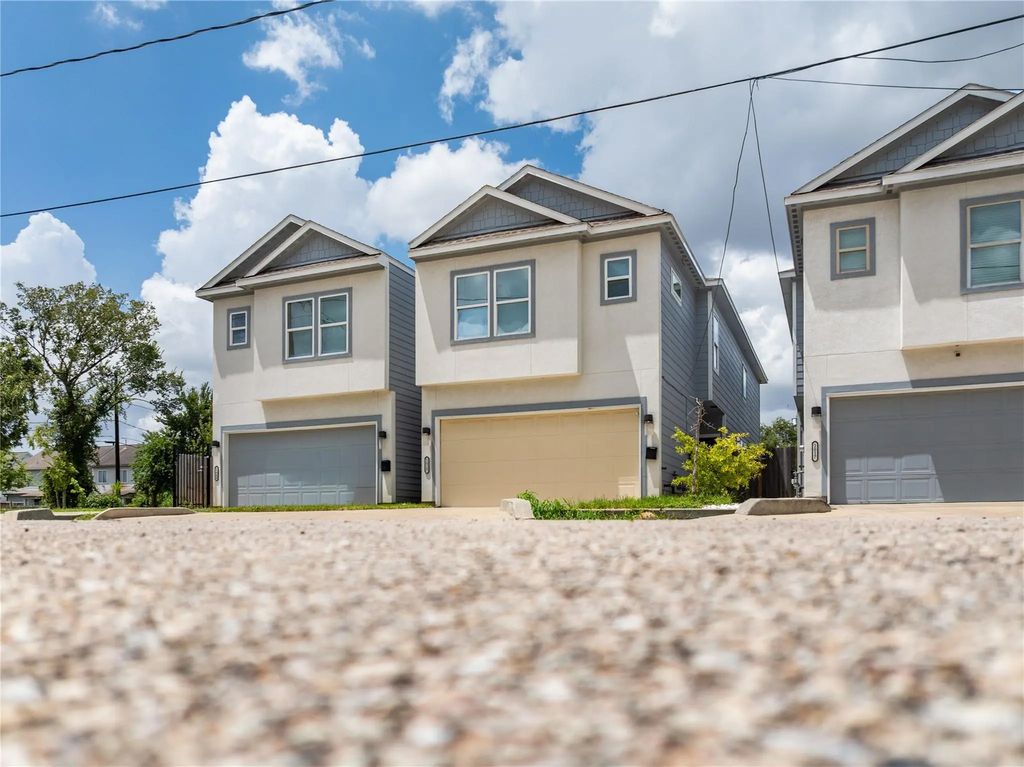 2015 Harlem Street, Houston