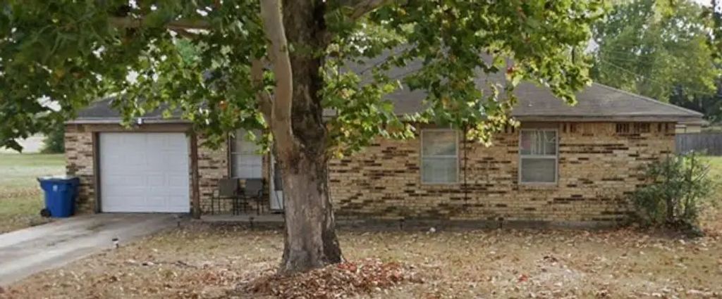 119 Pine Meadows Circle, Prairie View