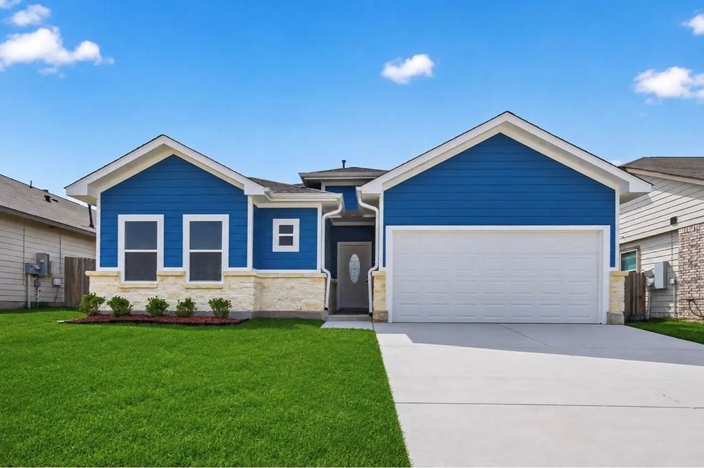 11405 Natalia Lane, Willis
