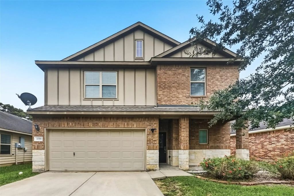 4209 Country Club Drive, Dickinson