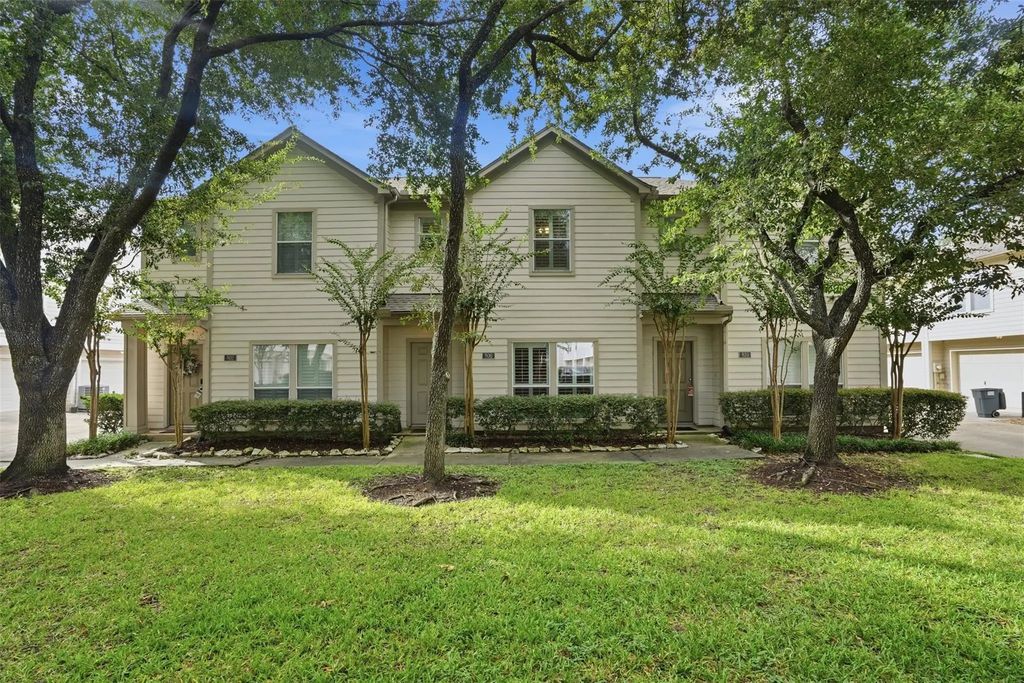 806 W Heights Hollow Lane, Houston