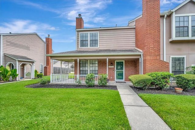 17287 Saturn Lane, Houston