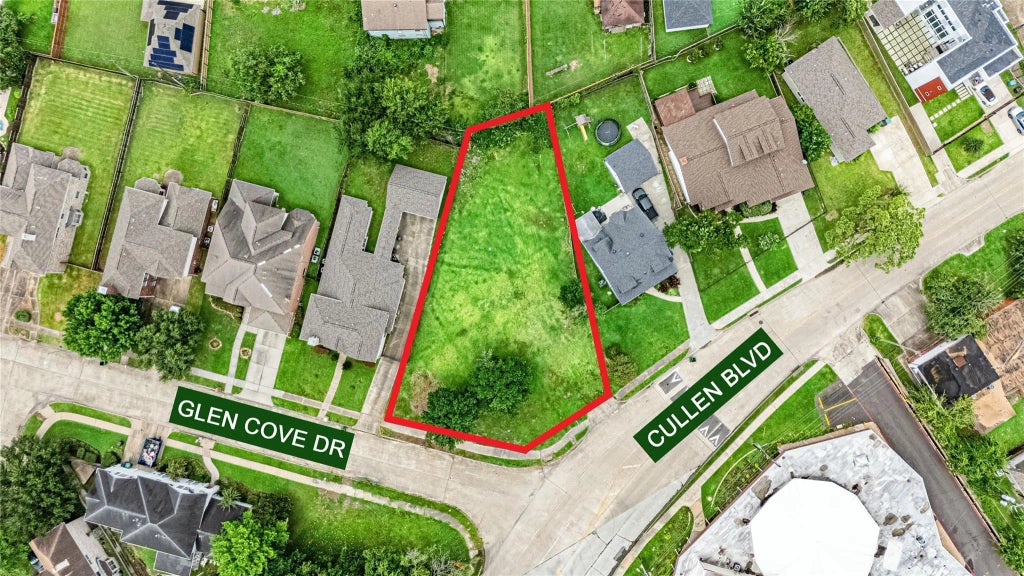 5738 Cullen Boulevard, Houston