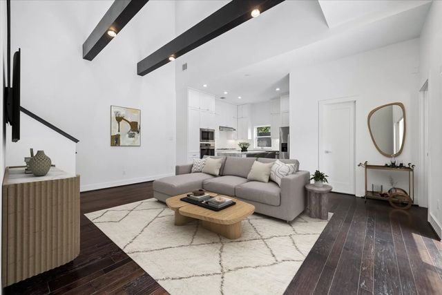 7702 Jacquelyn Oaks Road, Houston