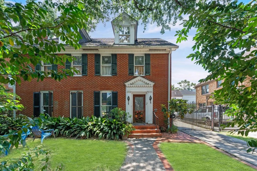 1635 Milford Street, Houston