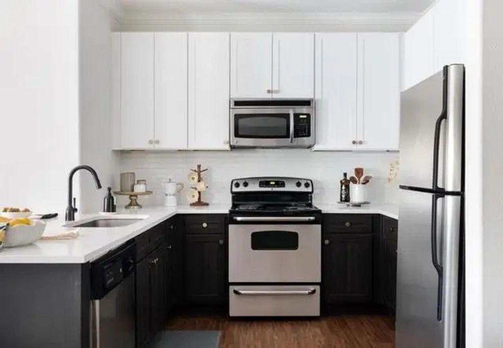8800 Us 290 A1p, Austin