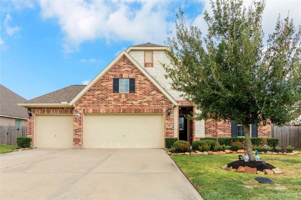 1731 Lake Raven Drive, Dickinson