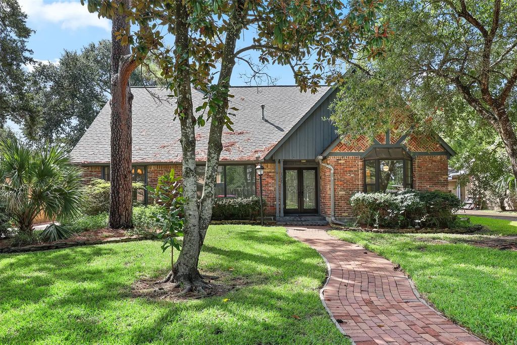1326 Saxony Lane, Houston
