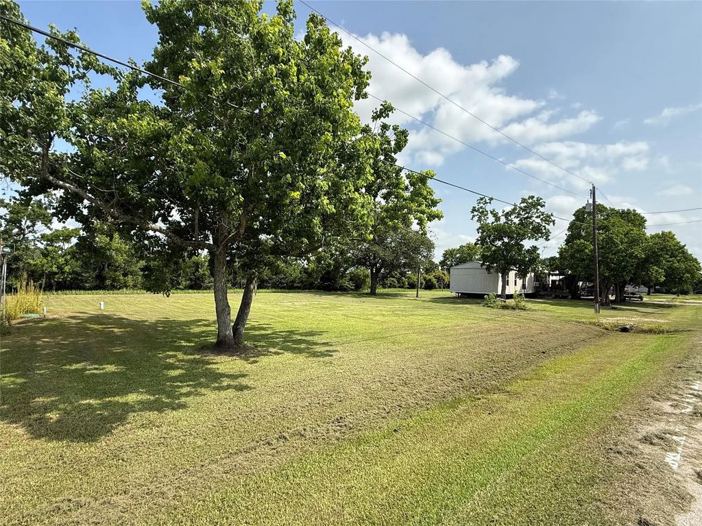 North Belt Street, Brazoria