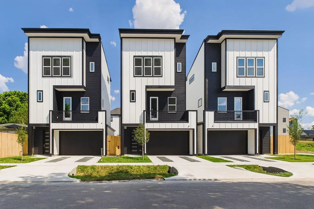 4504 Robertson, Houston