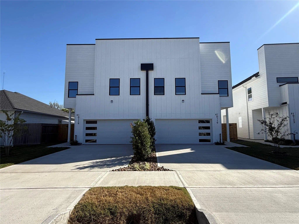 10119 Grover Lane, Houston