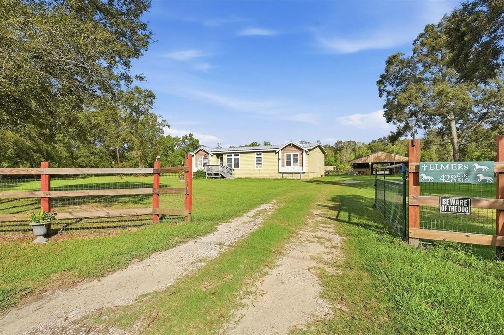 428 County Road 410, Dayton