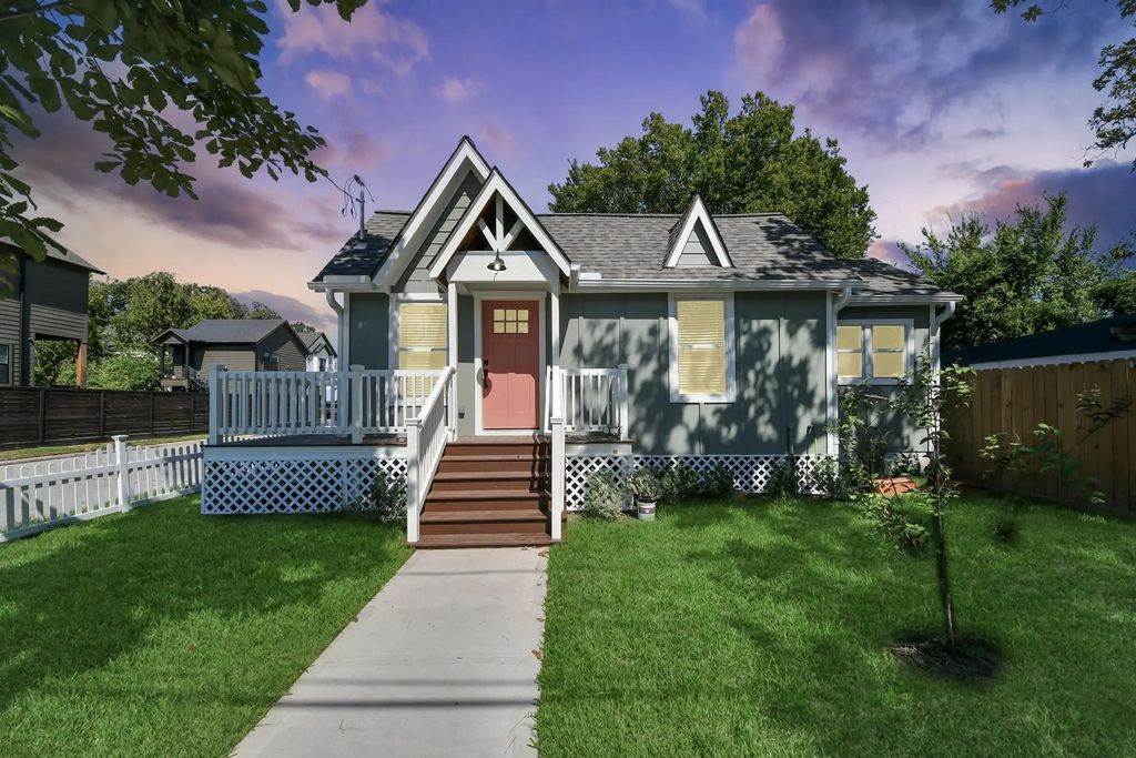 1015 E 32nd Street, Houston