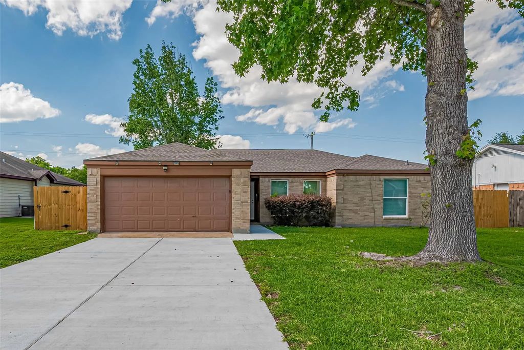 7926 Jonquil Drive, Texas City