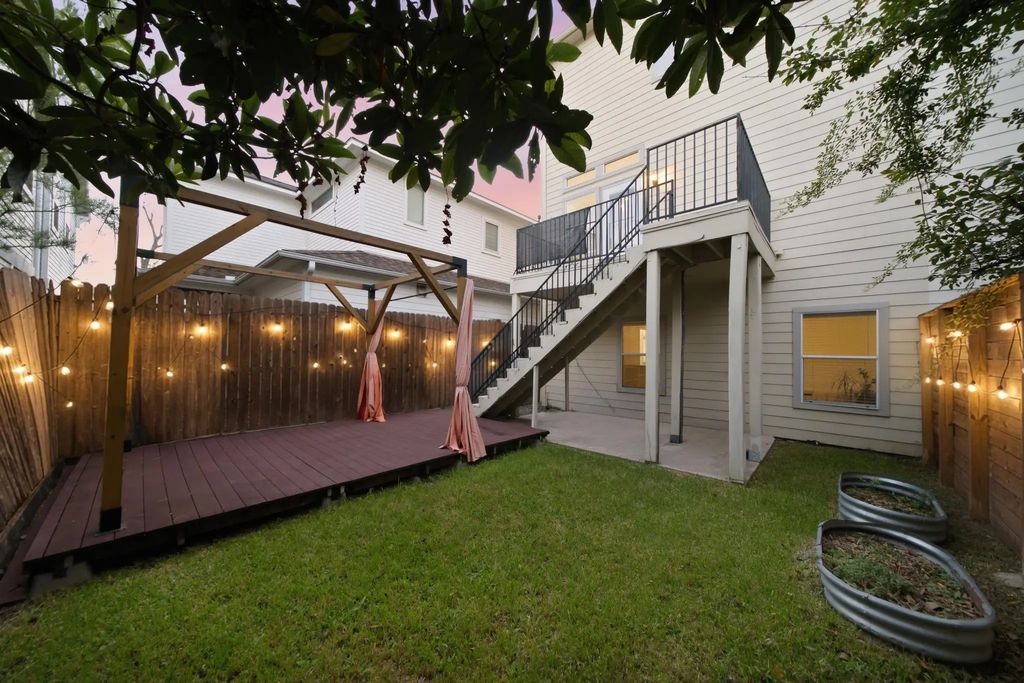 907 Lawrence Street, Houston