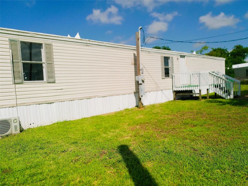 2501 Mcdonald Road, Oyster Creek