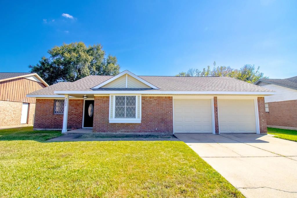 2202 Cherrybrook Lane, Pasadena