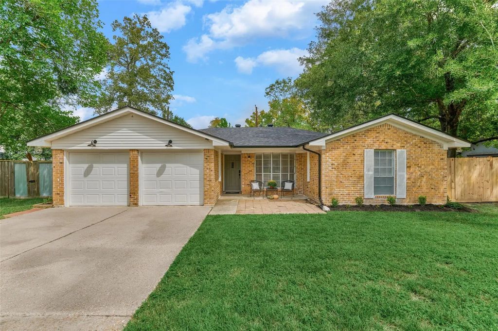 307 Robinwood Drive, Spring
