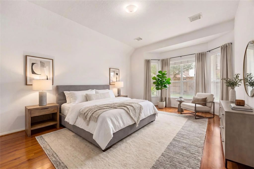 19639 Oakwood Falls Trail, Houston