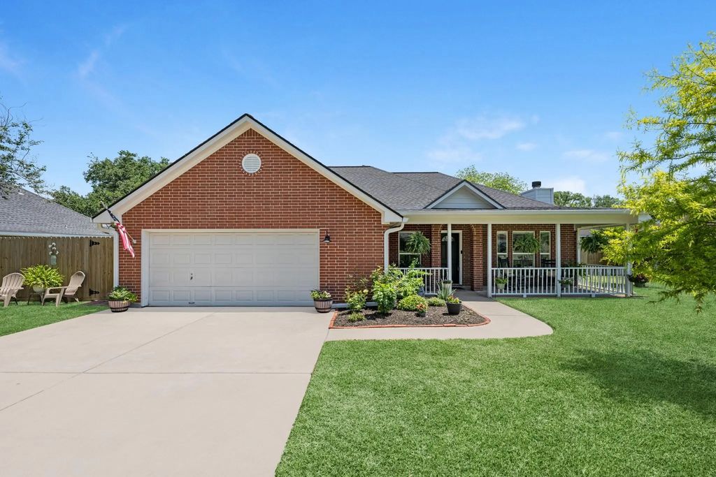 606 Walnut Street, Sweeny