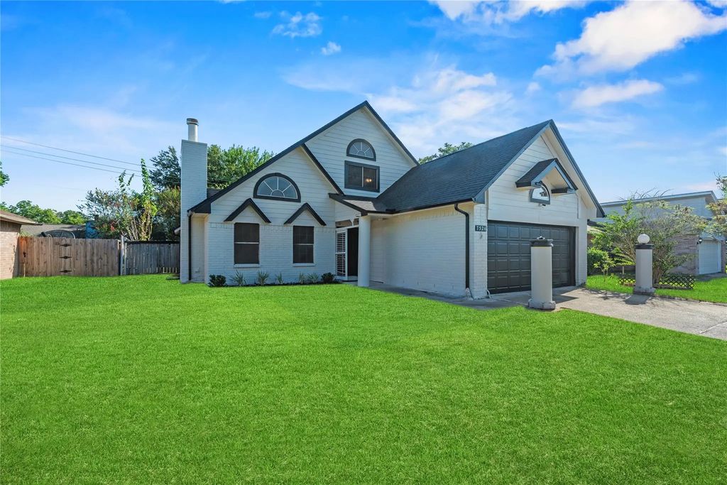 7526 Gulfbriar Place, Houston