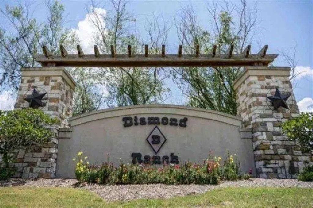 3060 S Pine Island Levee Road, Beaumont