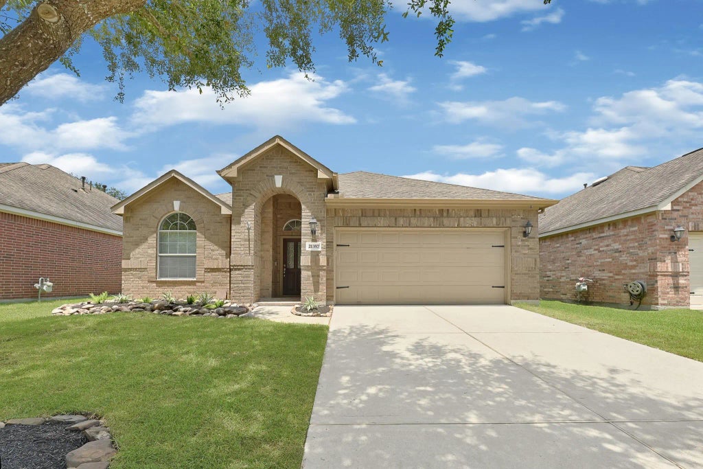 21357 Thurston Crossing Drive, Porter