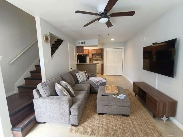 2100 Wilcrest Drive 119, Houston