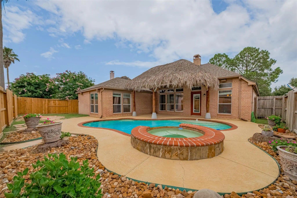 1192 Rustling Wind, League City