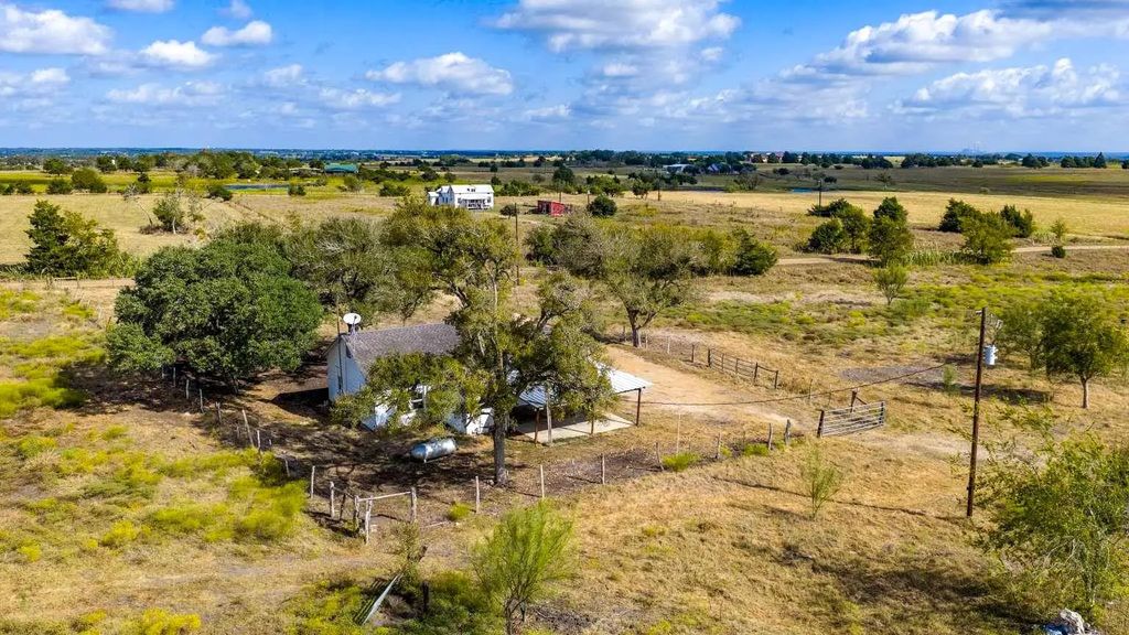 1 Berger Road, Schulenburg