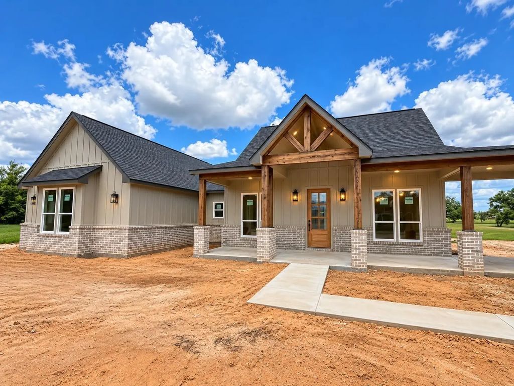 13 Center Tree Drive, Palacios