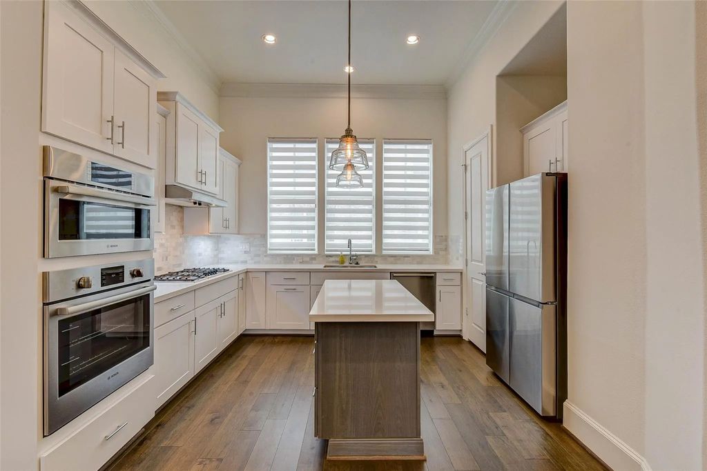 2724 Dolce Oaks Drive, Houston