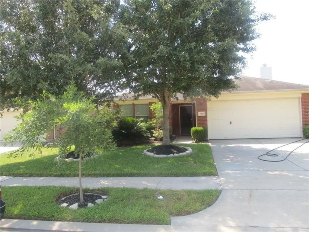 9306 Comanche Peak Lane, Pearland