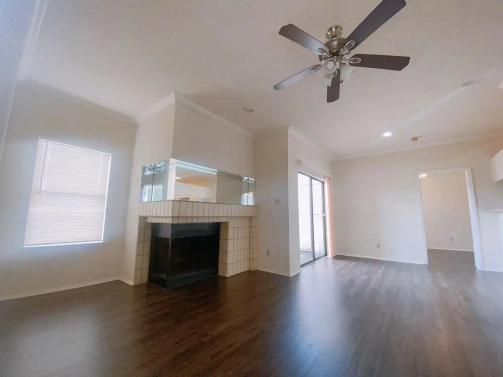 7900 Bissonnet Street C12, Houston