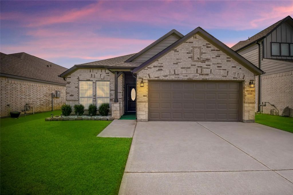 4326 Wyanngate Drive, Spring